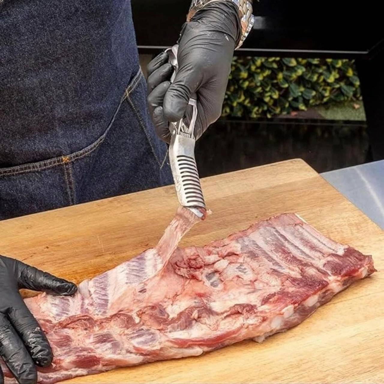 Nehrđajući čelik siguran za hranu i periv u perilici posuđa.