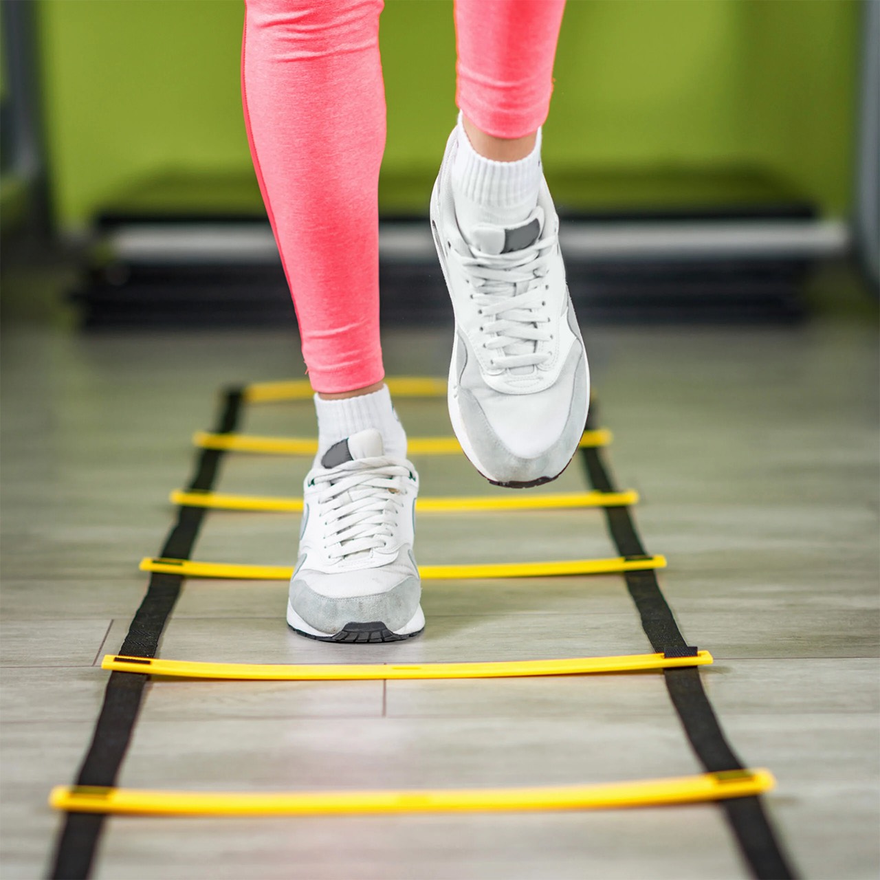 Pogodno kao zagrijavanje za razne sportove ili kao samostalni trening.